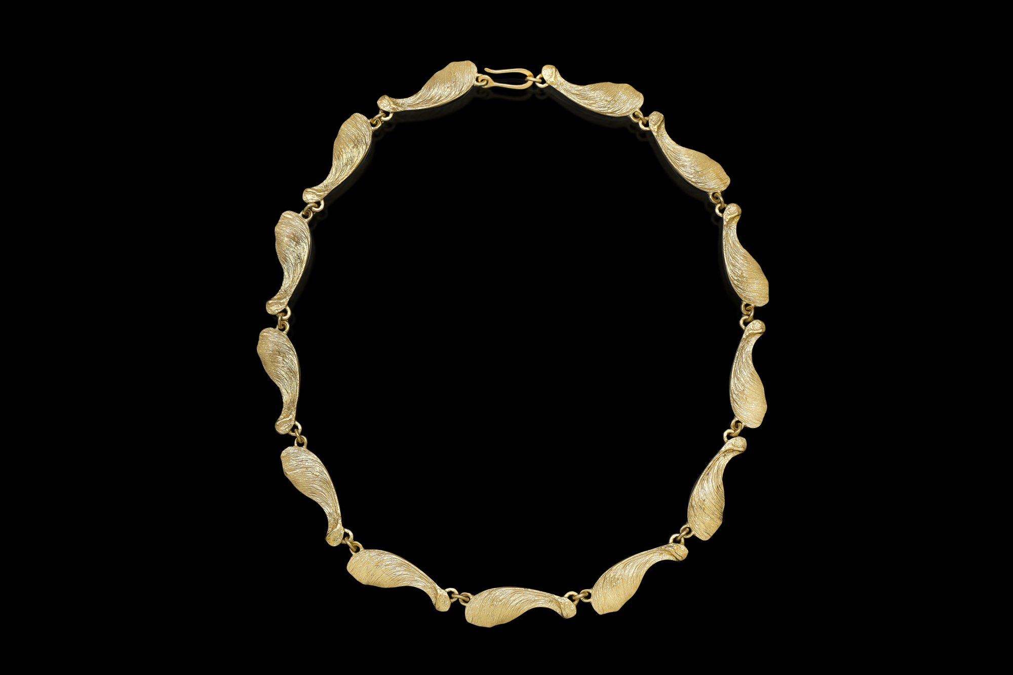18ct Gold  Sycamore Seed Linked Chain Necklace